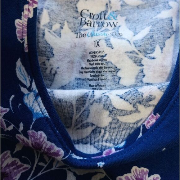 CROFT & BARROW Blue Pink Floral Crew Neck Short Sleeve Classic Tee Size 1X - Picture 2 of 3